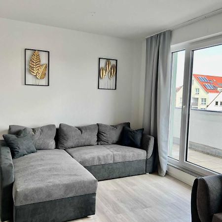 Nujen- Hotel Und Apartment Stuttgart Zuffenhausen Extérieur photo