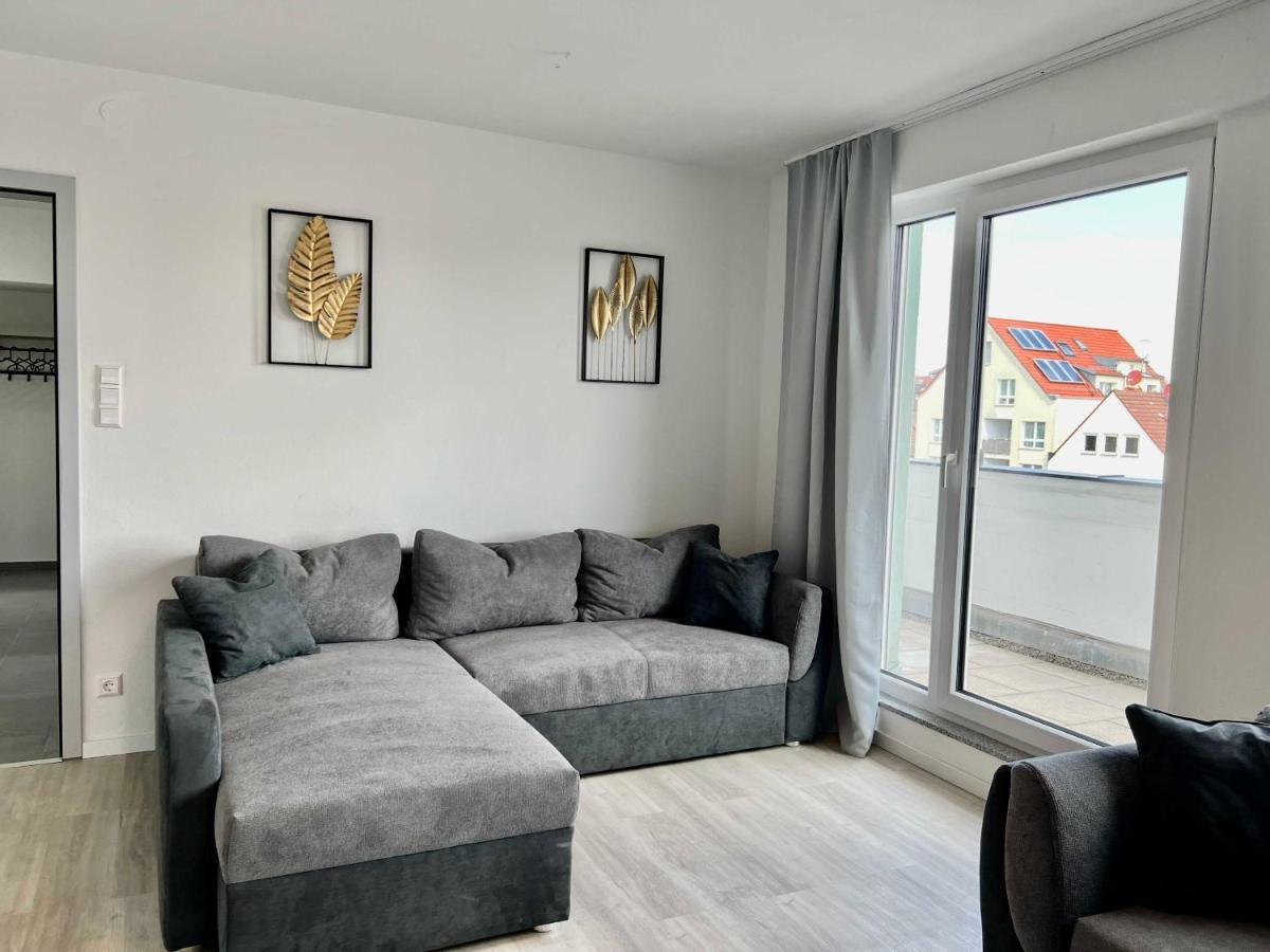 Nujen- Hotel Und Apartment Stuttgart Zuffenhausen Extérieur photo