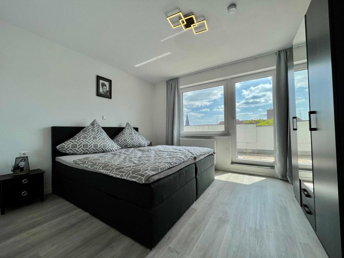 Nujen- Hotel Und Apartment Stuttgart Zuffenhausen Extérieur photo