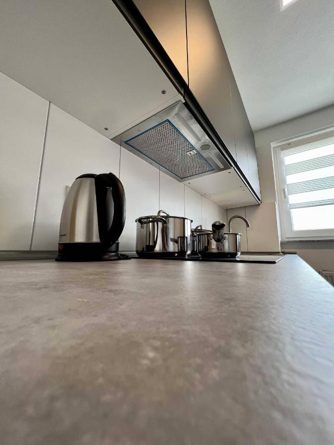 Nujen- Hotel Und Apartment Stuttgart Zuffenhausen Extérieur photo
