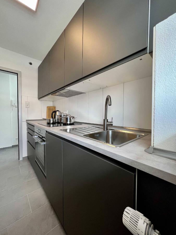 Nujen- Hotel Und Apartment Stuttgart Zuffenhausen Extérieur photo