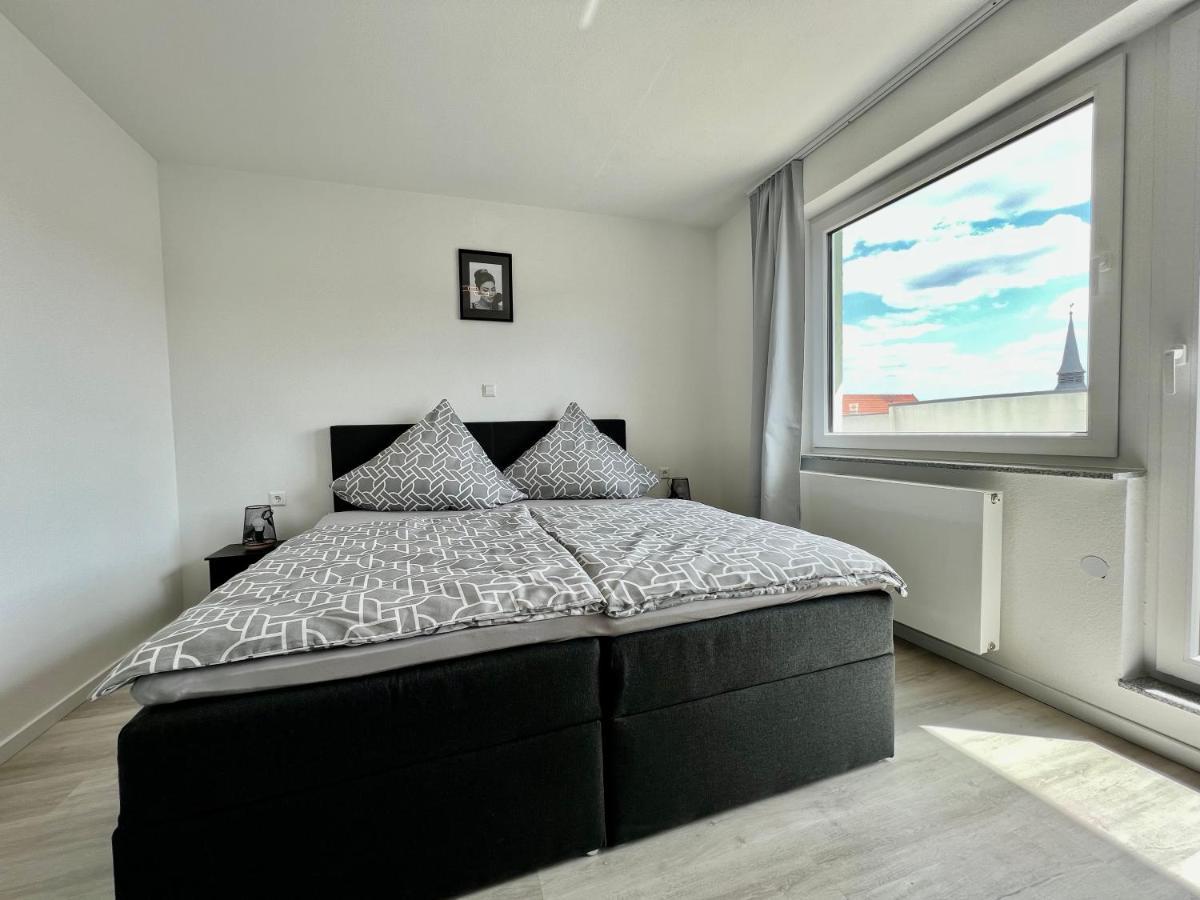 Nujen- Hotel Und Apartment Stuttgart Zuffenhausen Extérieur photo